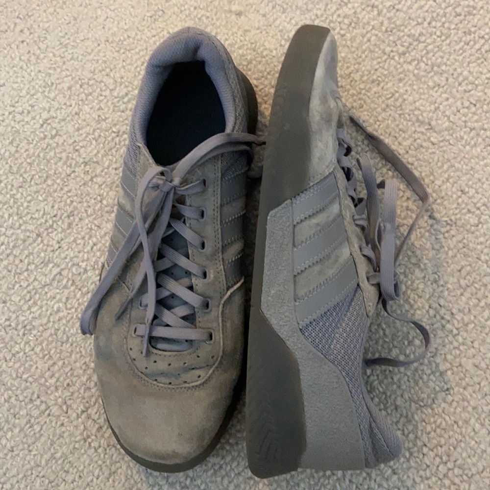 Men’s Adidas Grey Suede Samba’s US9